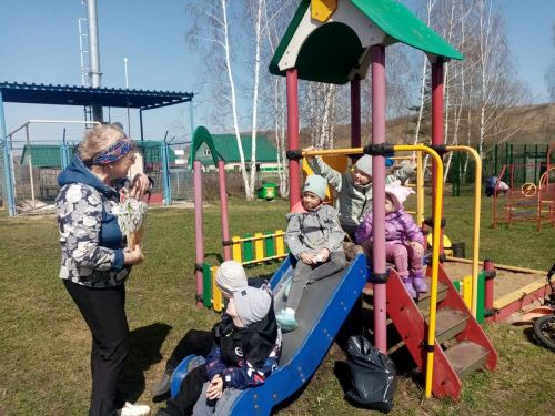 В Ямбулатове прошла игра-путешествие к Международному дню подснежника