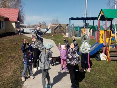В Ямбулатове прошла игра-путешествие к Международному дню подснежника