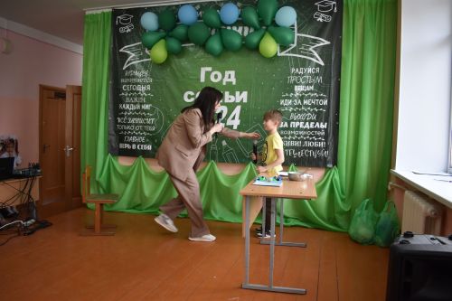 В Верхнеуслонской школе состоялось торжественное открытие Года семьи