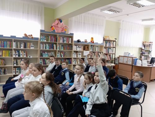 В Детской библиотеке прошел литературный квест «Чудеса на стеллажах»