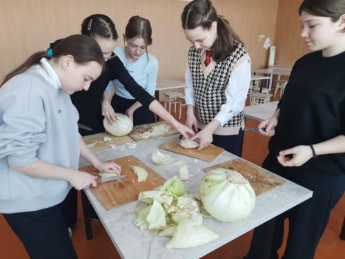 Жители Нурлатского района отправили более 12 тысяч порций вкусной домашней еды бойцам СВО