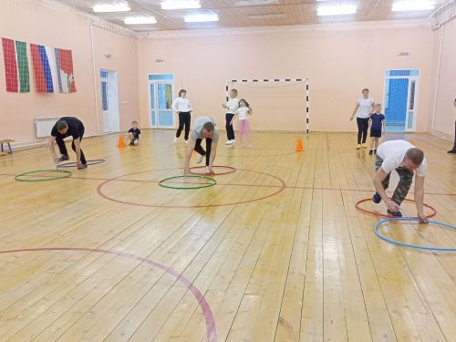 В Макулове прошли семейные веселые старты