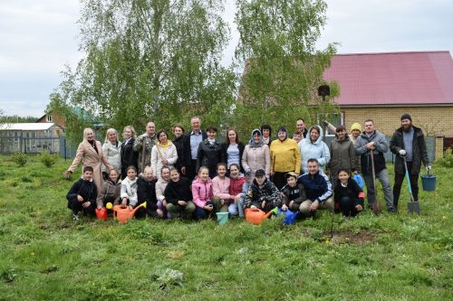Милли проект буенча Югары Осланда алма бакчасы утырттылар
