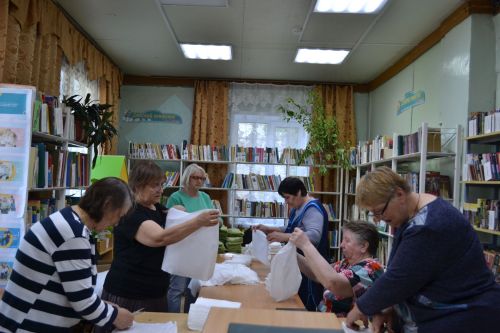 Почти 2000 штук сухого армейского душа сделали макуловцы этой весной, чтобы отправить бойцам на передовую