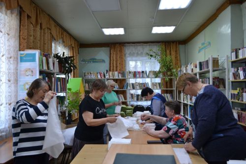 Почти 2000 штук сухого армейского душа сделали макуловцы этой весной, чтобы отправить бойцам на передовую