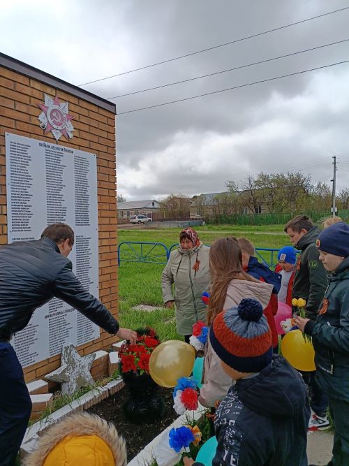 В Клянчине прошел торжественный митинг к Дню Победы