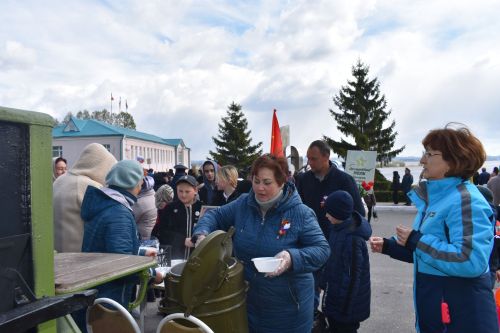 В Верхнем Услоне встретили светлый праздник - День Победы (фоторепортаж)