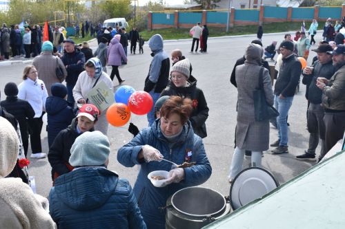 В Верхнем Услоне встретили светлый праздник - День Победы (фоторепортаж)