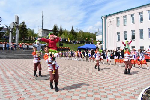 В Верхнем Услоне встретили светлый праздник - День Победы (фоторепортаж)