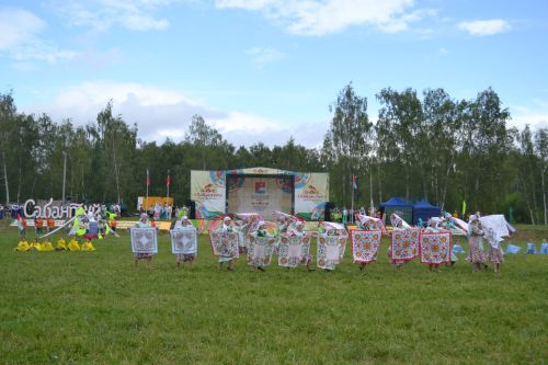 Сабантуй-2024: курай позвал народ на праздник
