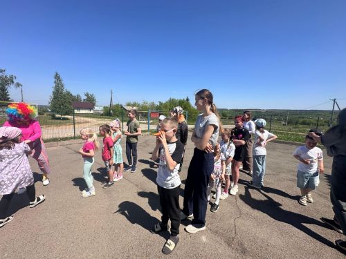 В Майдане в День защиты детей поздравили ребят с окончанием учебного года