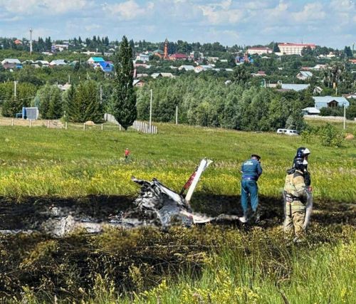 Три человека погибли в результате жесткой посадки легкомоторного самолета в Камском Устье