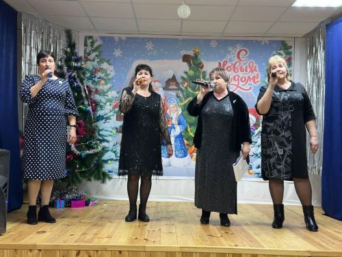 Мәмәтхуҗада Яңа ел бал-маскарады үтте