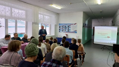 В Октябрьской школе открыли уголок, посвященный Году защитника Отечества