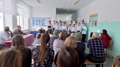В Октябрьской школе открыли уголок, посвященный Году защитника Отечества
