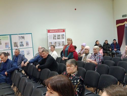 В Шеланге население волнует состояние дорог и пешеходного моста