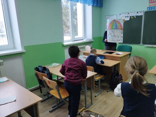 В Ямбулатове детям напомнили о работе детского телефона доверия