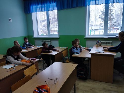 В Ямбулатове детям напомнили о работе детского телефона доверия