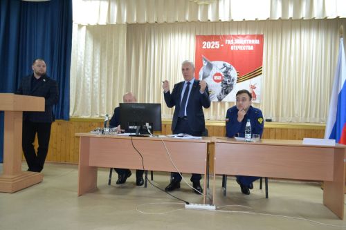 Количество вопросов на сходе в Нижнем Услоне превзошло все ожидания