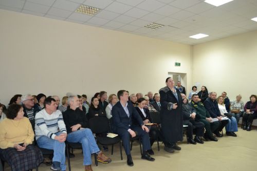 Количество вопросов на сходе в Нижнем Услоне превзошло все ожидания