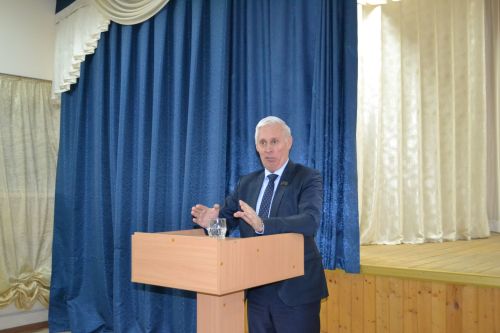 Количество вопросов на сходе в Нижнем Услоне превзошло все ожидания