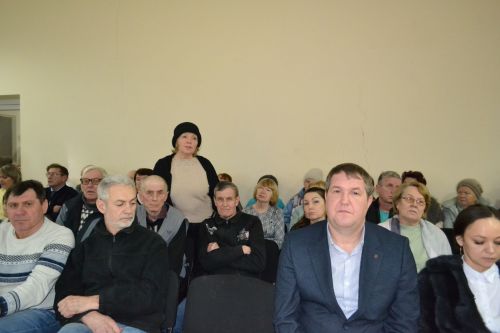 Количество вопросов на сходе в Нижнем Услоне превзошло все ожидания