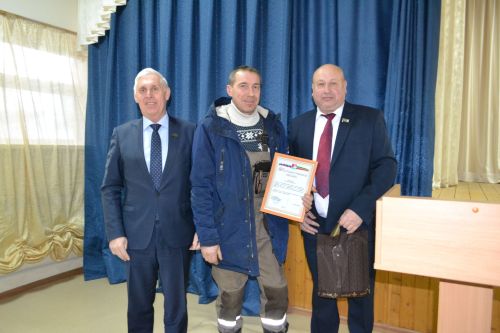 Количество вопросов на сходе в Нижнем Услоне превзошло все ожидания