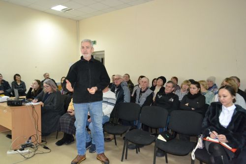 Количество вопросов на сходе в Нижнем Услоне превзошло все ожидания
