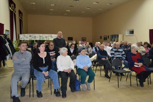 Участие в сходе граждан в Вв.Слободе принял Роман Шайхутдинов