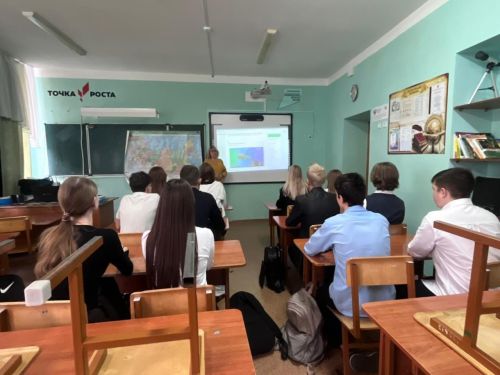 Югары Ослан мәктәбе укучылары һөнәрләр белән таныша