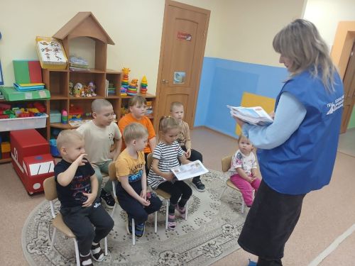 Беседы о ПДД в Шеланговской школе: безопасность в осенне-зимний период