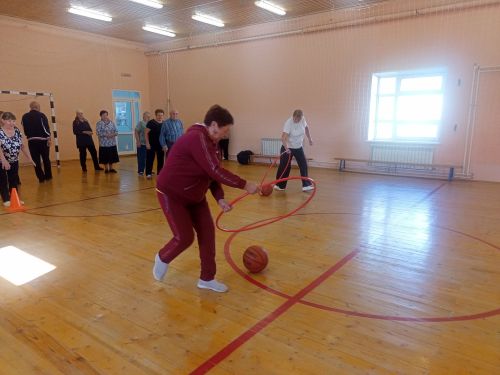Спортивный праздник для пожилых людей в Русском Макулово