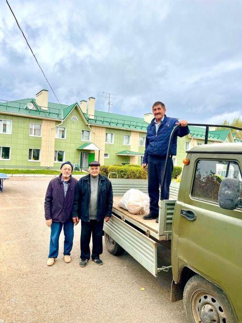 Верхнеуслонский мухтасибат оказал благотворительную помощь пожилым людям