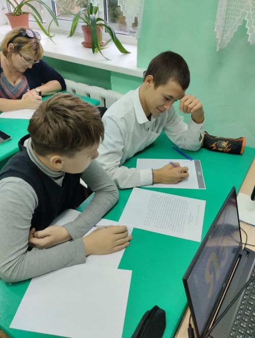 Печищинская школа участвовала в акции «Татарча диктант-2025»