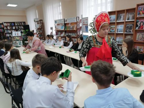 Школьники в Верхнем Услоне изучили народные костюмы по Пушкинской карте