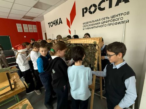 Школьники Набережно-Морквашской школы сплели маскировочные сети для военных