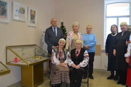 Славянское единство под зимним небом: в купаловском доме зажгли первую звезду