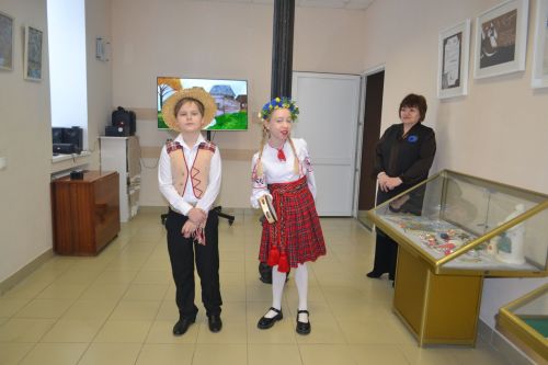Славянское единство под зимним небом: в купаловском доме зажгли первую звезду