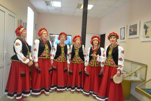 Славянское единство под зимним небом: в купаловском доме зажгли первую звезду