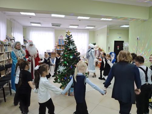 Первоклассники Верхнеуслонской школы побывали на новогоднем квесте