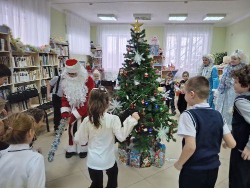 Первоклассники Верхнеуслонской школы побывали на новогоднем квесте