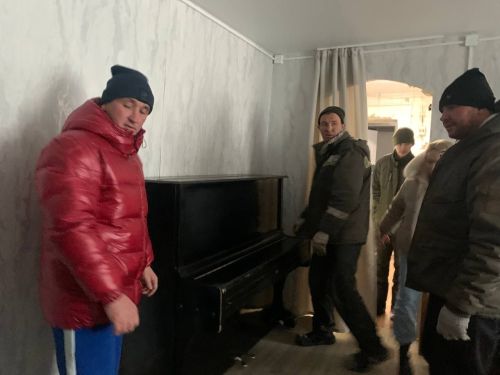 «Фортепиано для мамы»: желание девочки сбылось, благодаря цепочке добрых сердец