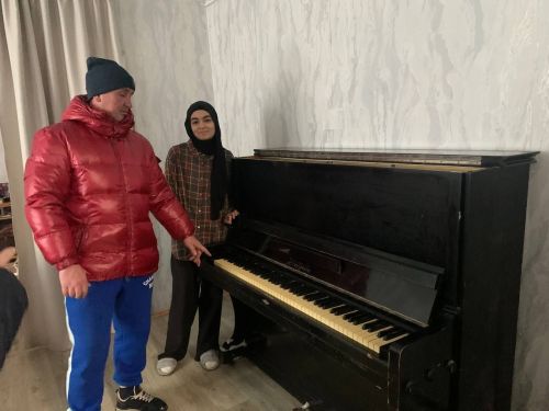 «Фортепиано для мамы»: желание девочки сбылось, благодаря цепочке добрых сердец