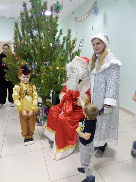 В Русском Макулове молодёжный клуб устроил новогодний праздник