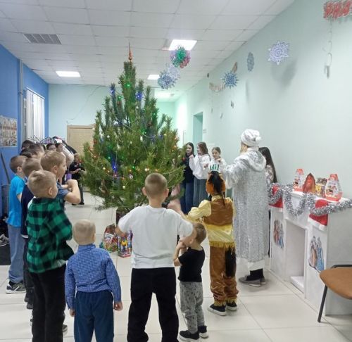 В Русском Макулове молодёжный клуб устроил новогодний праздник