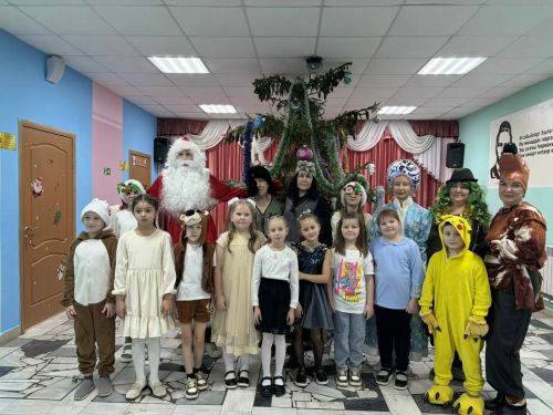 В Верхнеуслонской гимназии прошли новогодние ёлки для начальных классов