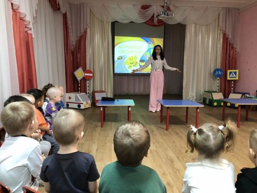 Верхнеуслонским дошкольникам показали, как фликеры спасают в темноте