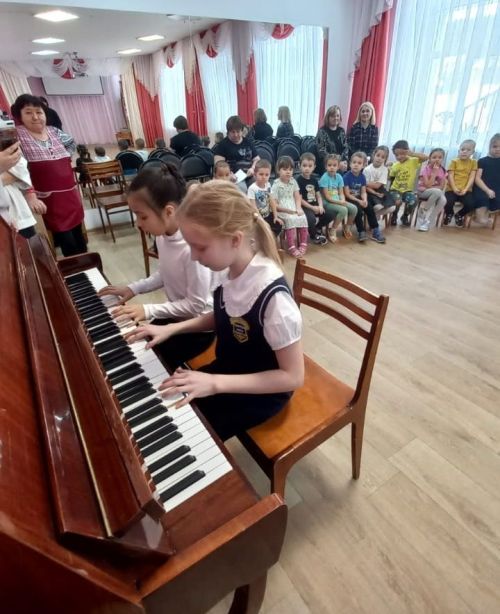 Педагоги Детской школы искусств встретились с будущими учениками