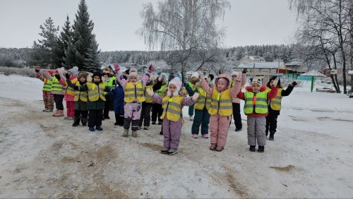 В Верхнем Услоне прошла акция «Стань заметнее»