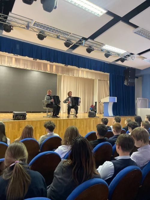Супруги Киреевы выступили с концертом в Иннополисе